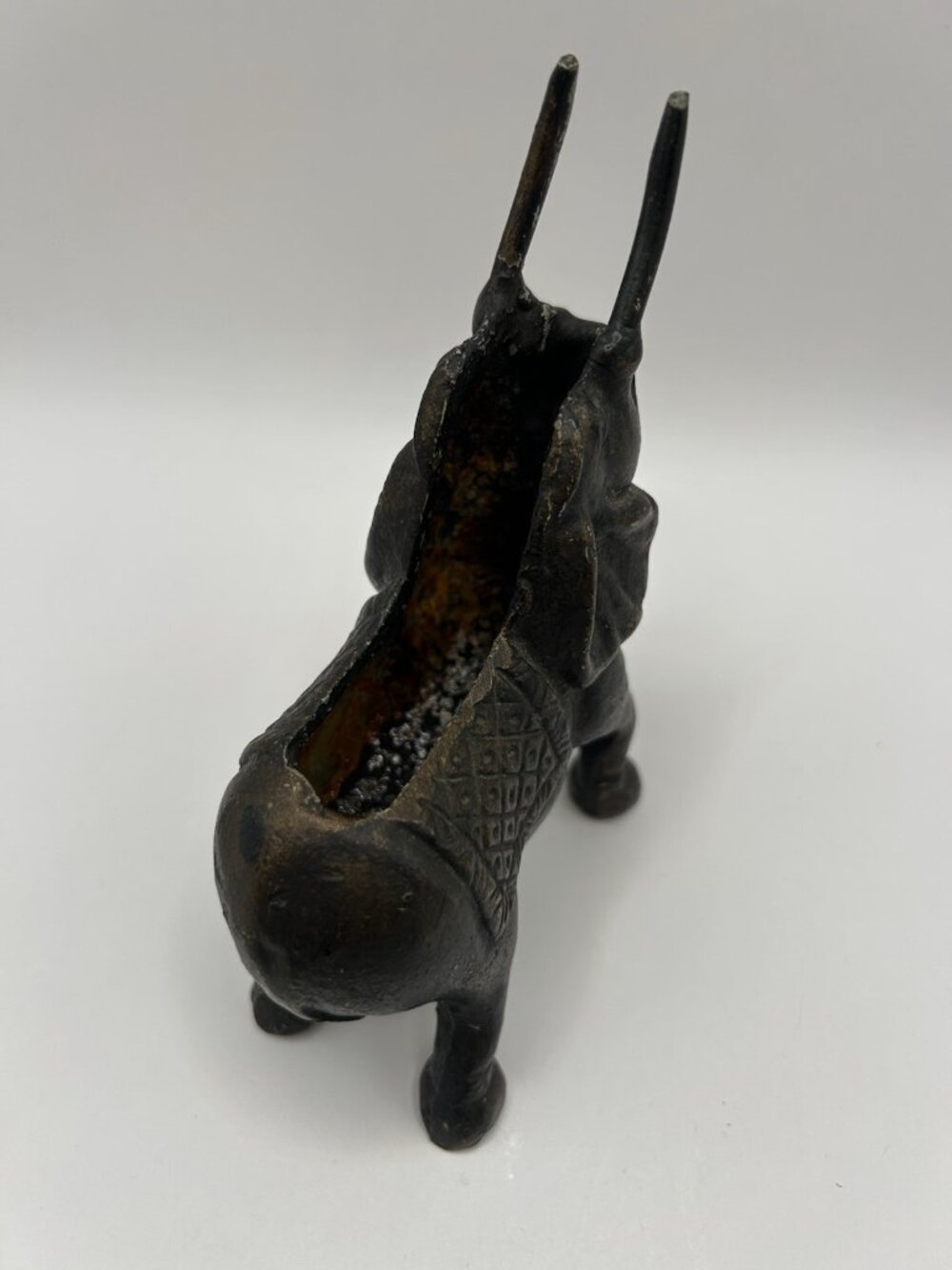 Vintage Heavy Bronze Elephant Trunk Up Open Middle Ash Tray 5“ Paperweight Desk - Picture 8 of 13